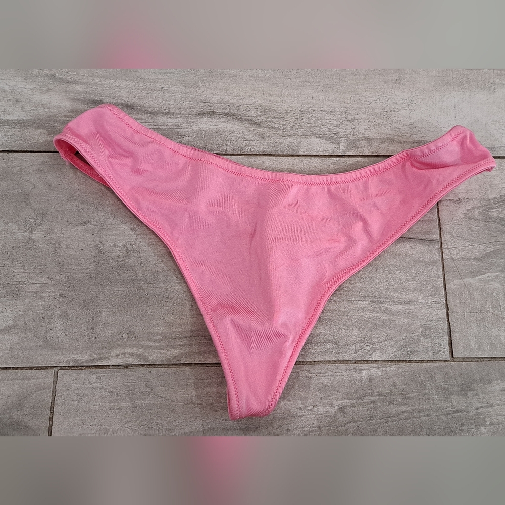 Victoria secret v-string